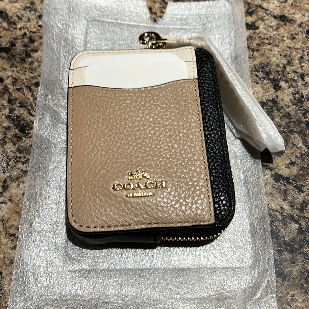 Coach Zip Card Case In Colorblock - Picture 4 of 6